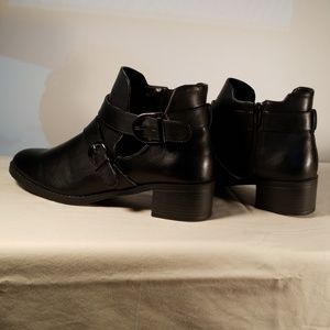 Easy Street Ankle boot